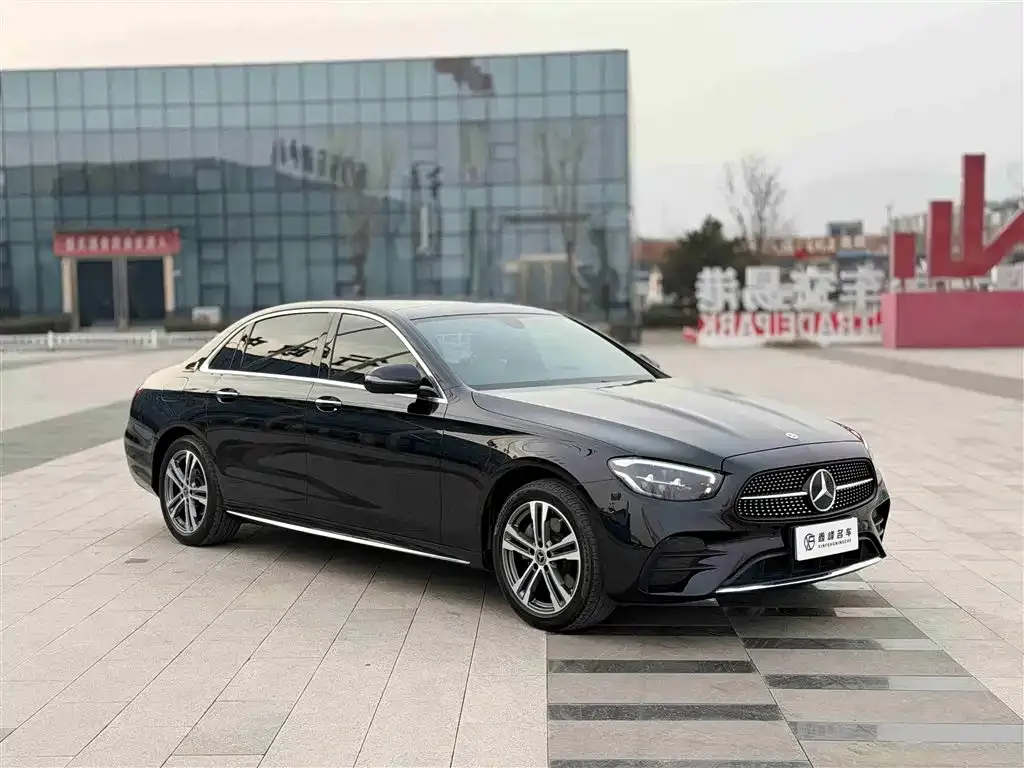 Mercedes-Benz E-Class — фото 5