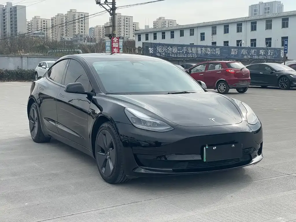 Tesla Model 3 — фото 5