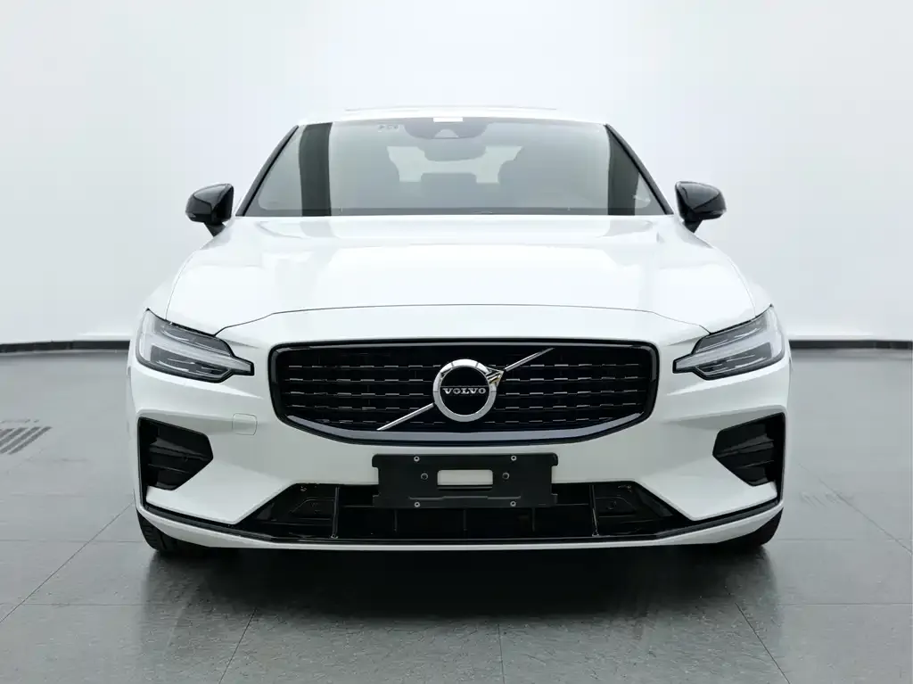 Volvo S60 — фото 2
