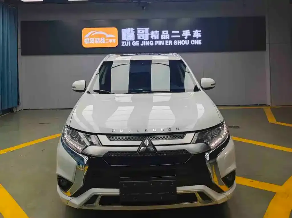 Mitsubishi Outlander — фото 2