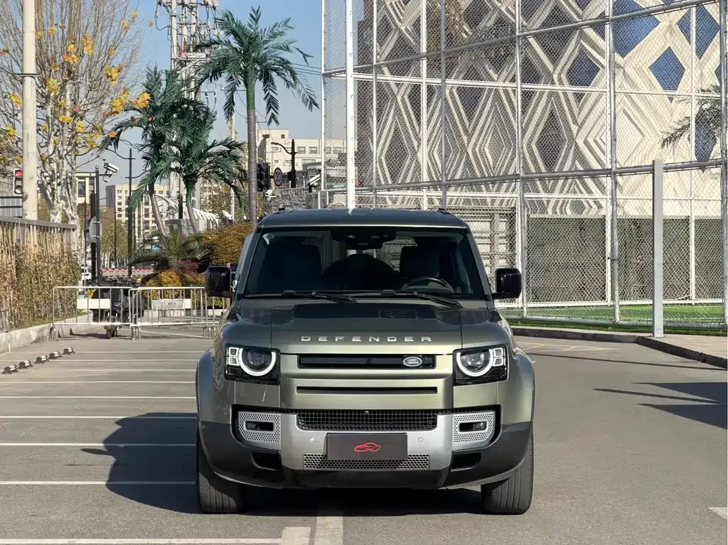 Land Rover Defender — фото 10