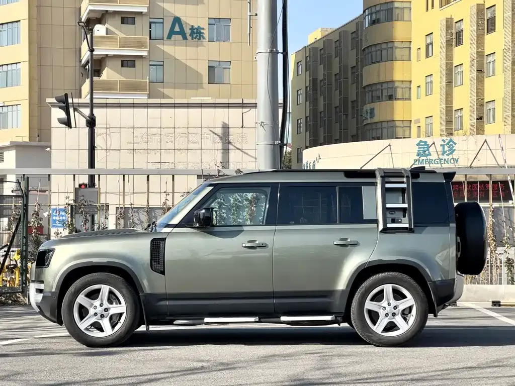 Land Rover Defender — фото 9