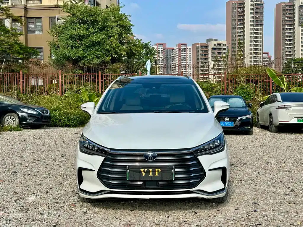 BYD MAX New Energy — фото 10