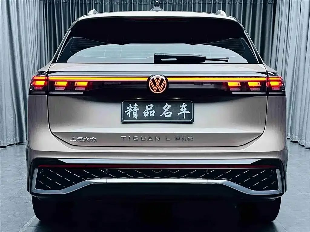 Volkswagen Tiguan L — фото 5