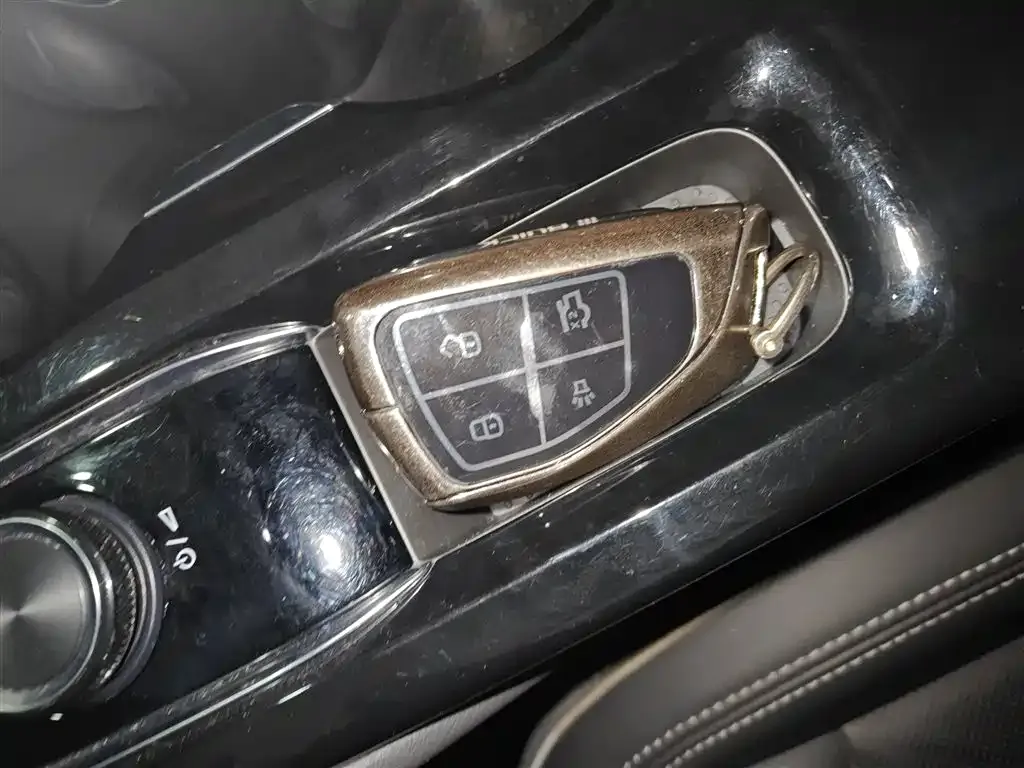 Buick Envision Plus — фото 10