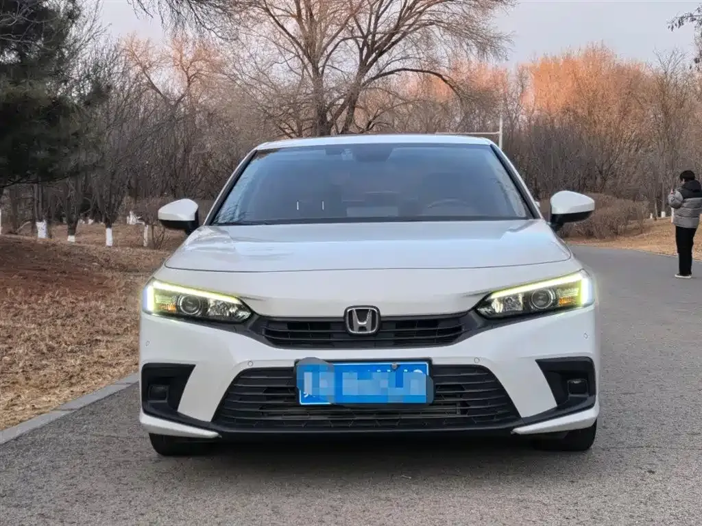 Honda Civic — фото 10