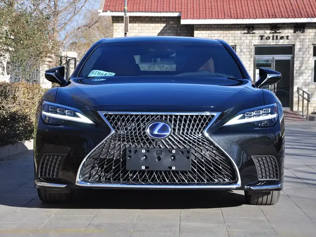 Lexus LS — фото 5
