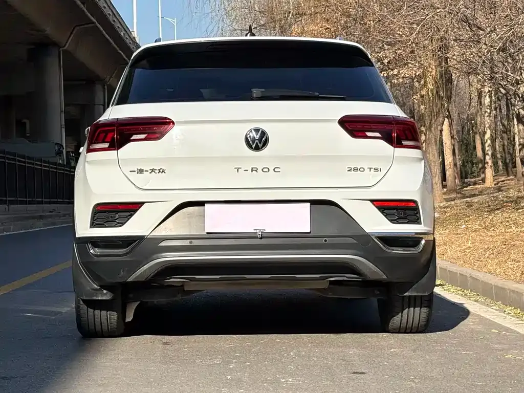 Volkswagen T-Roc — фото 4