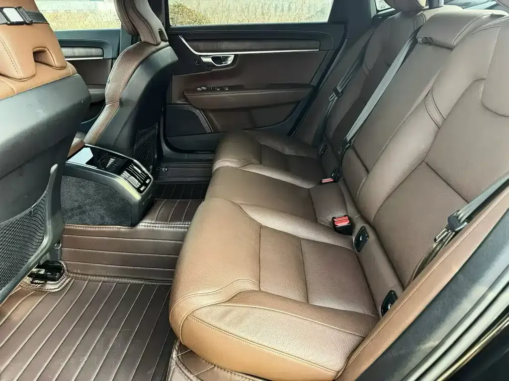Volvo S90 — фото 6