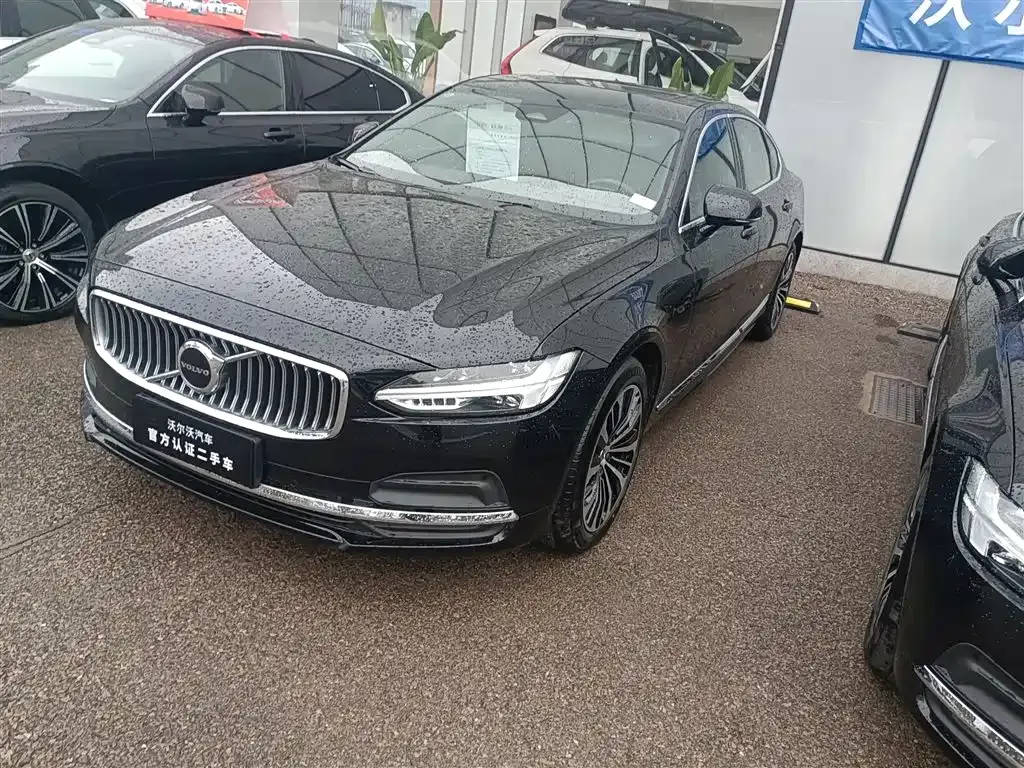 Volvo S90 — фото 1
