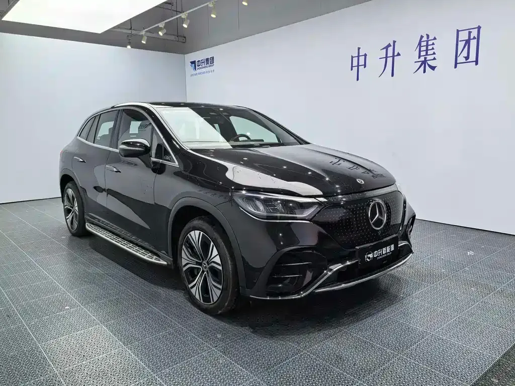 Mercedes-Benz EQE SUV — фото 9