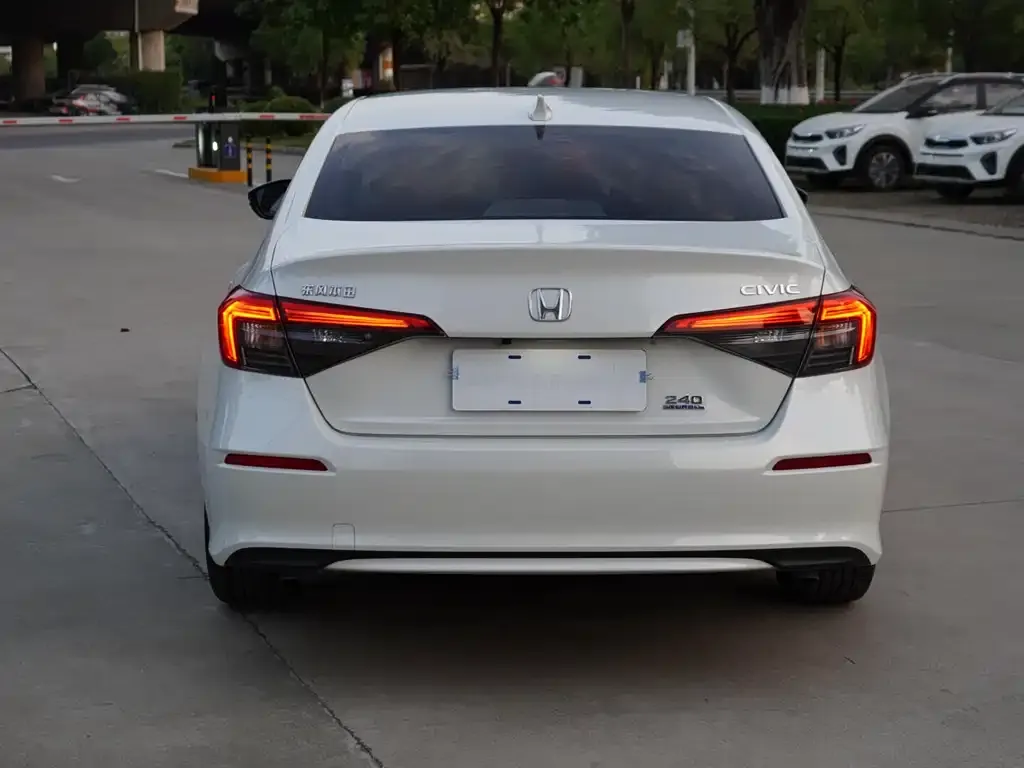 Honda Civic — фото 3