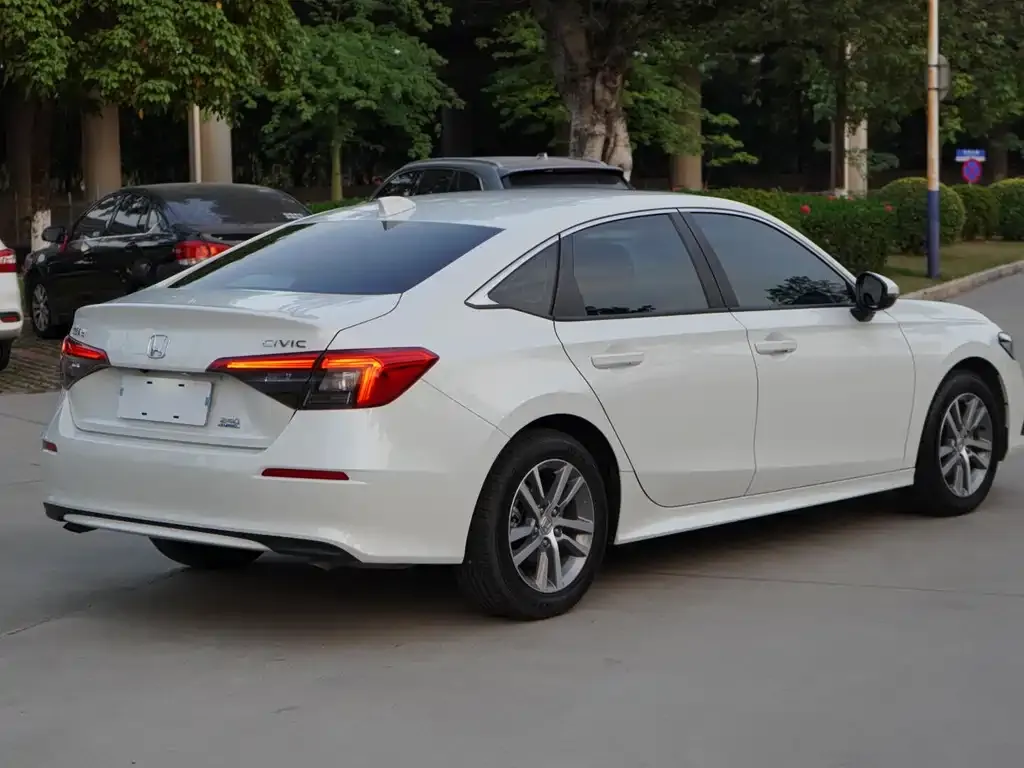 Honda Civic — фото 4