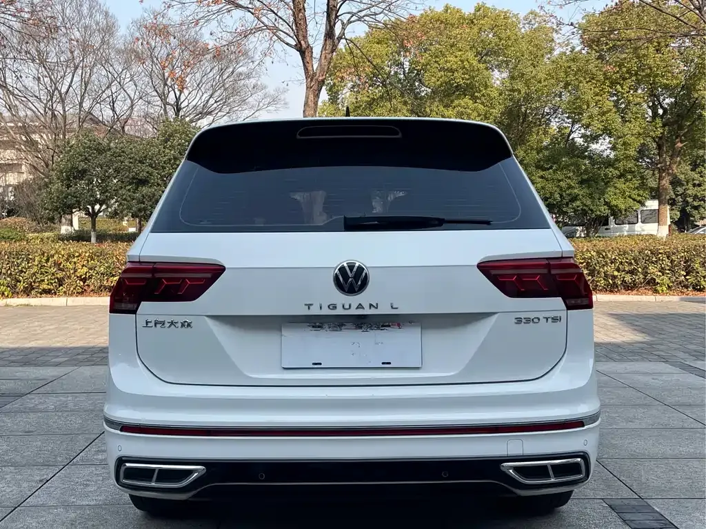 Volkswagen Tiguan L — фото 9
