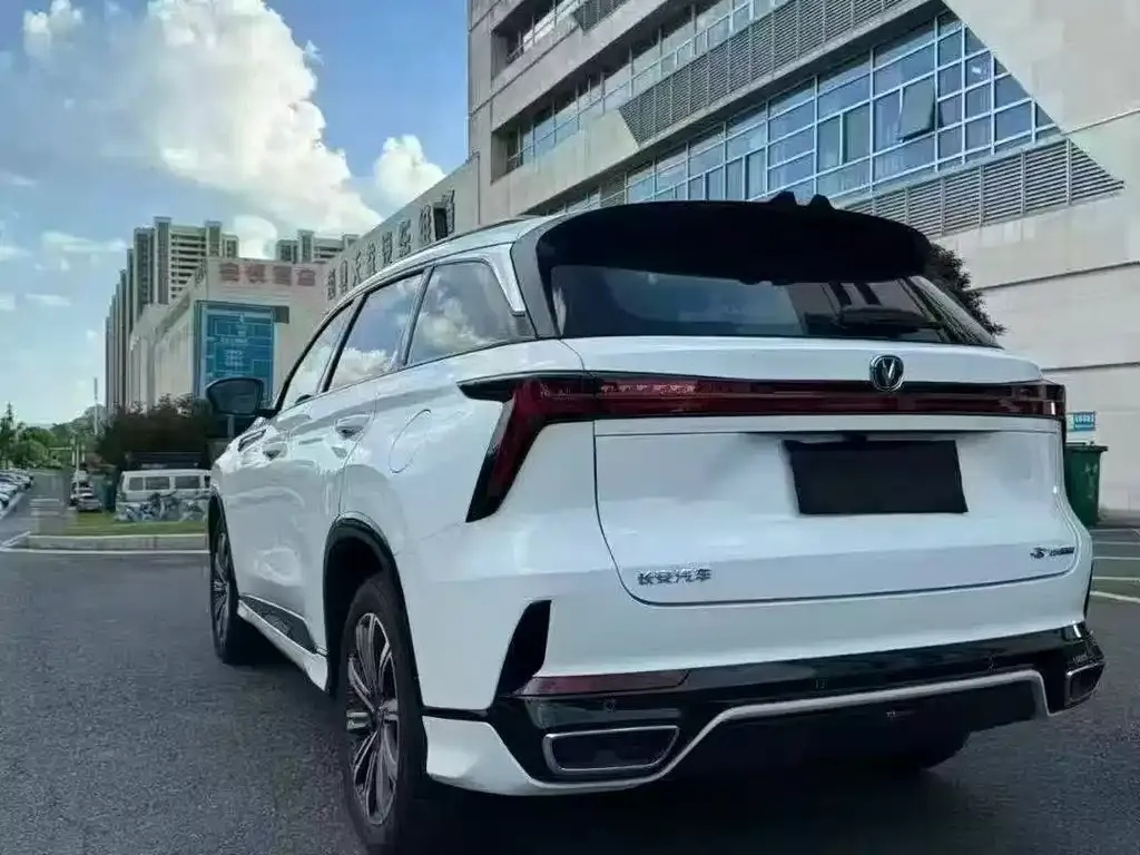 Changan CS75PLUS — фото 9