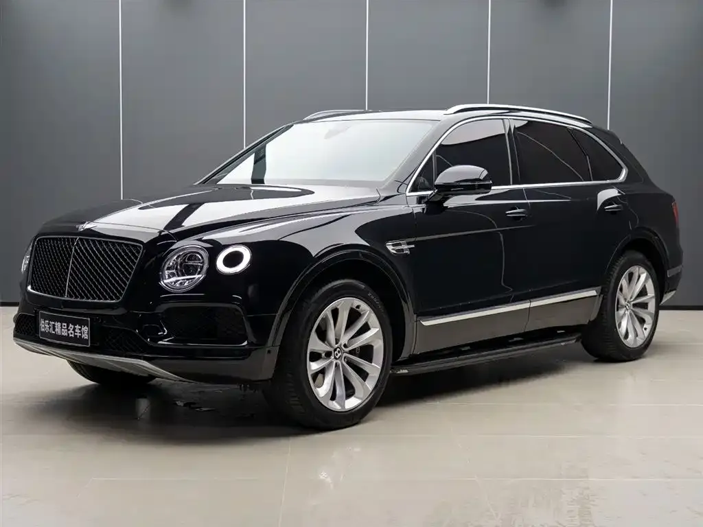 Bentley Bentayga — фото 1