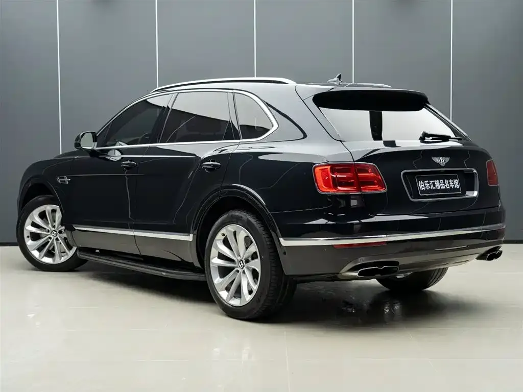 Bentley Bentayga — фото 4