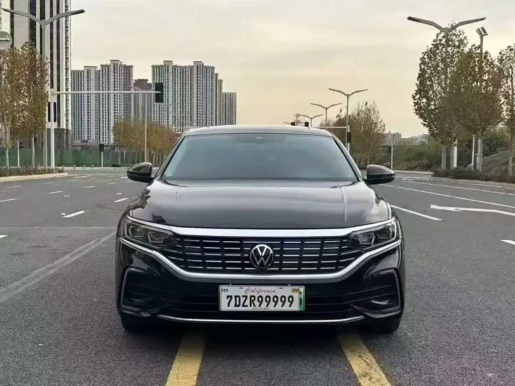 Volkswagen Passat New Energy — фото 3
