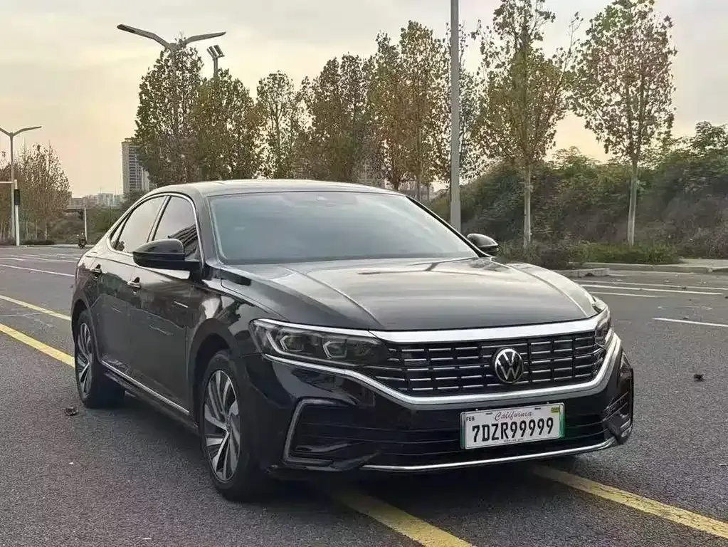 Volkswagen Passat New Energy — фото 4