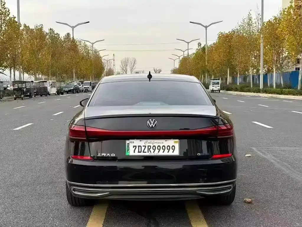 Volkswagen Passat New Energy — фото 6