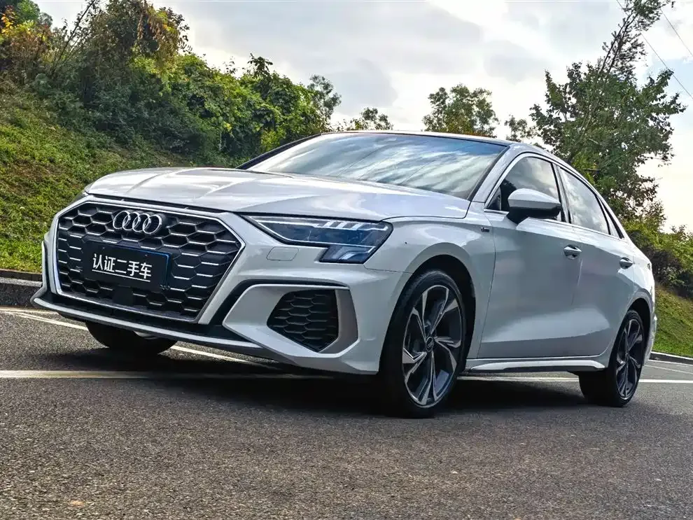 Audi A3 — фото 1