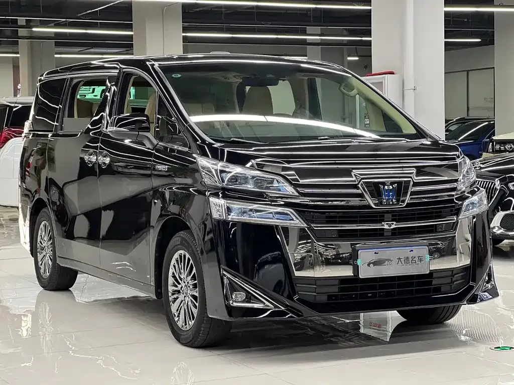 Toyota Vellfire — фото 4