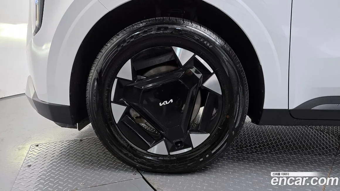 Kia Carnival — фото 10