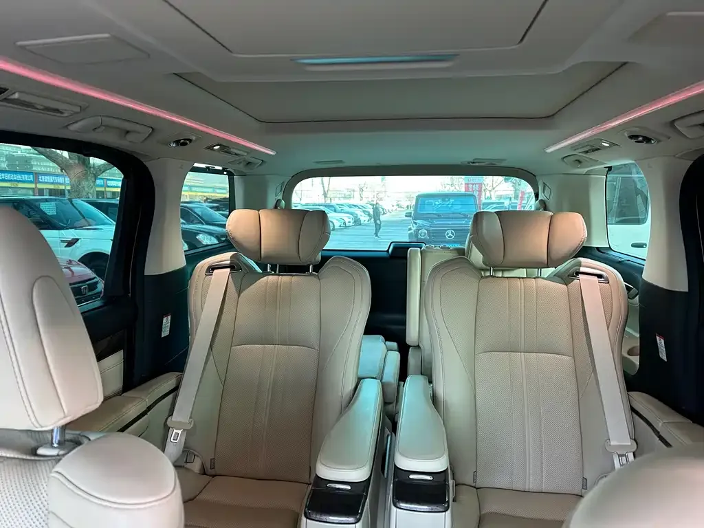 Toyota Vellfire — фото 2