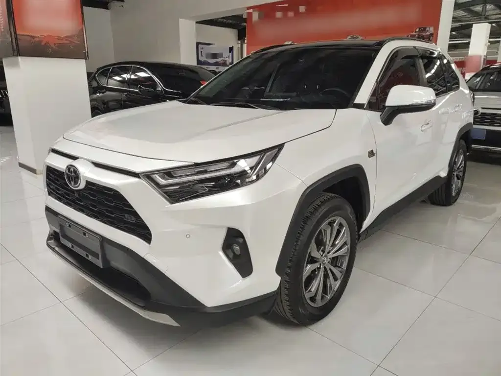 Toyota RAV4 — фото 1