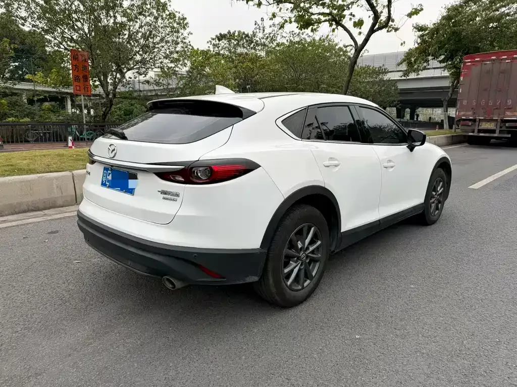 Mazda CX-4 — фото 9
