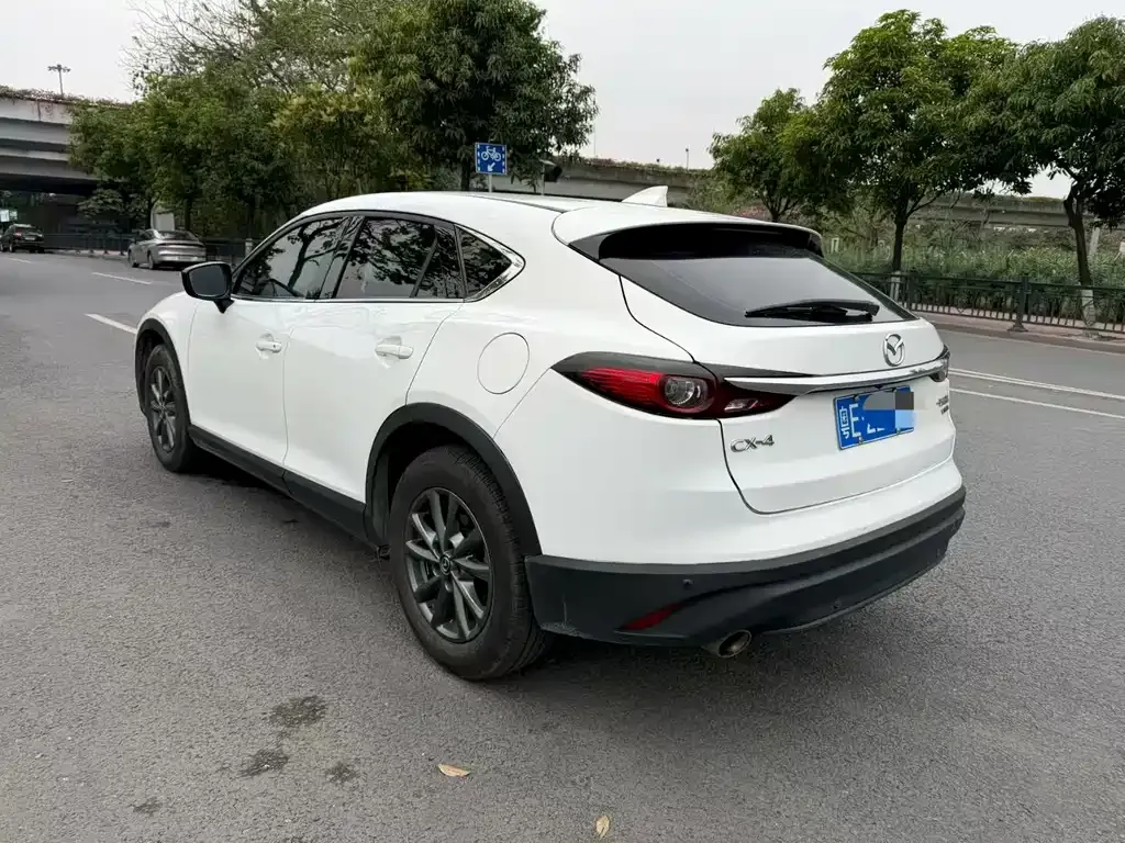 Mazda CX-4 — фото 8