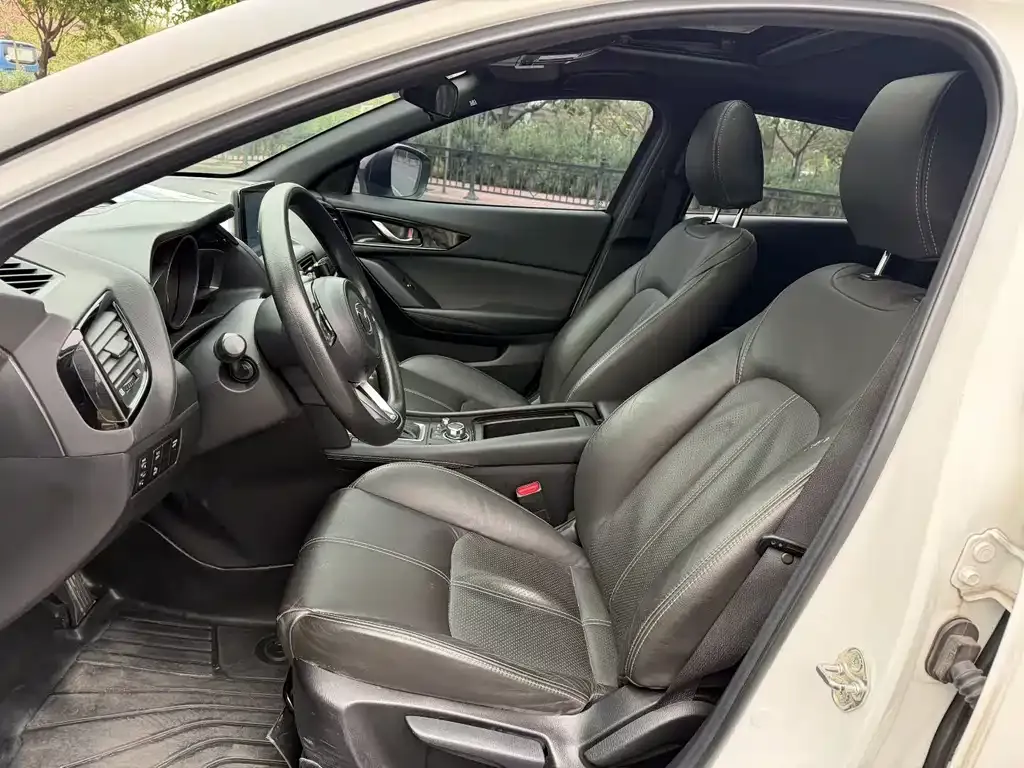 Mazda CX-4 — фото 5