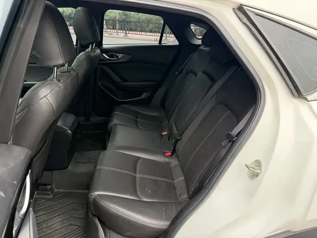 Mazda CX-4 — фото 4