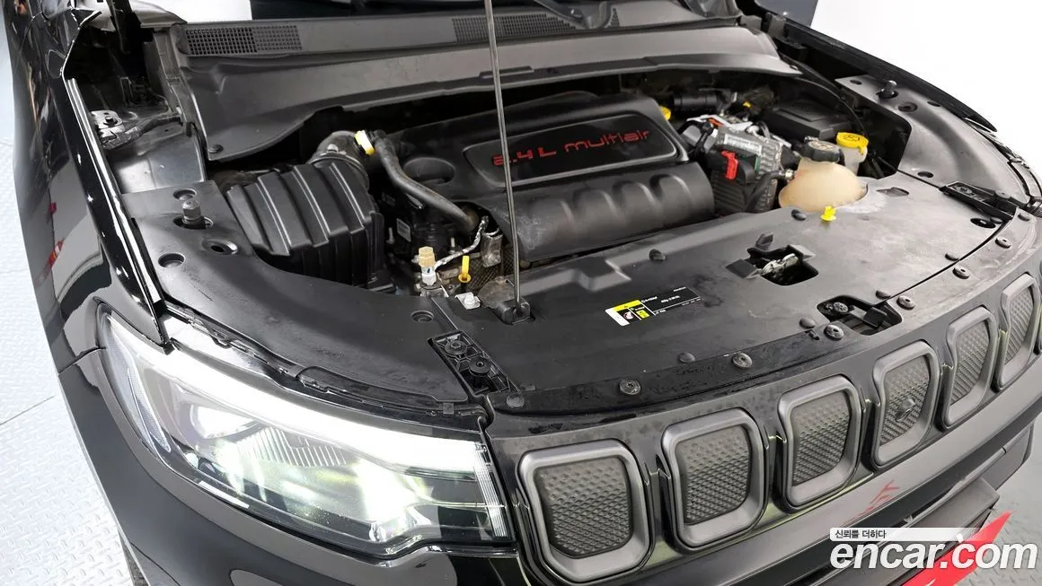 Jeep Compass — фото 6