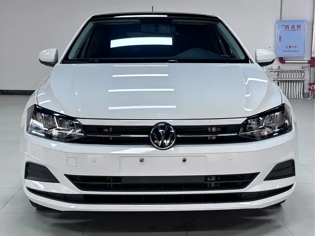 Volkswagen Polo — фото 2