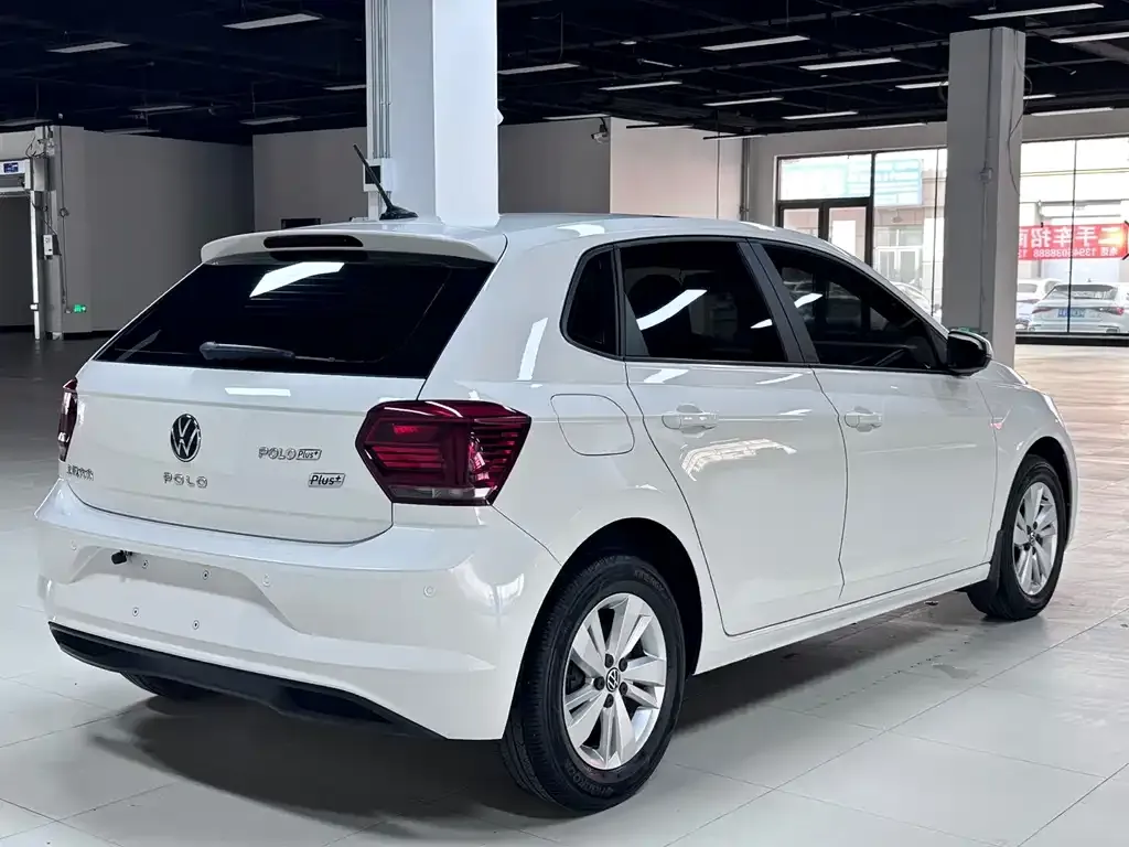 Volkswagen Polo — фото 7