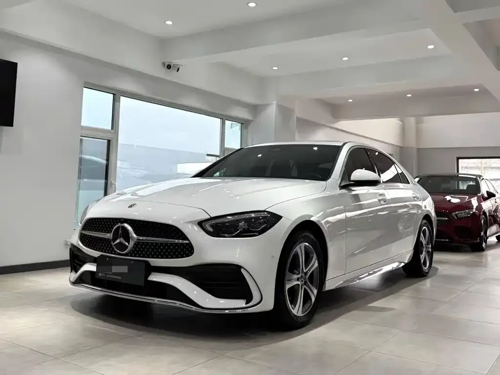 Mercedes-Benz C-Class — фото 1