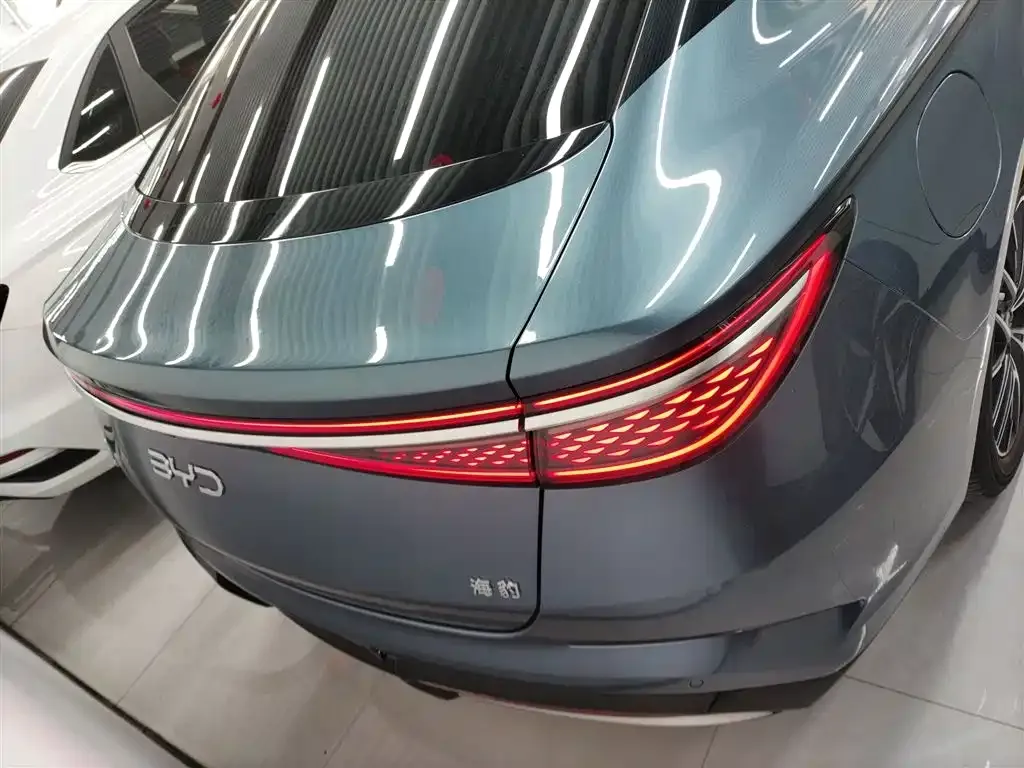 BYD Seal — фото 9