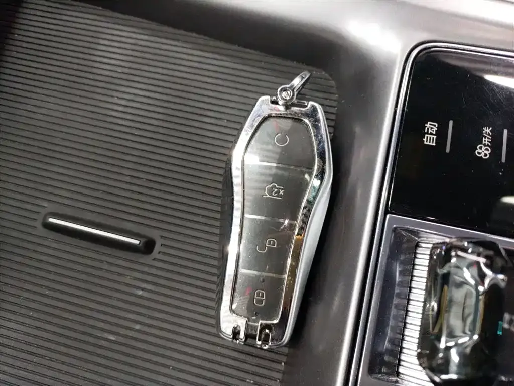 BYD Seal — фото 6