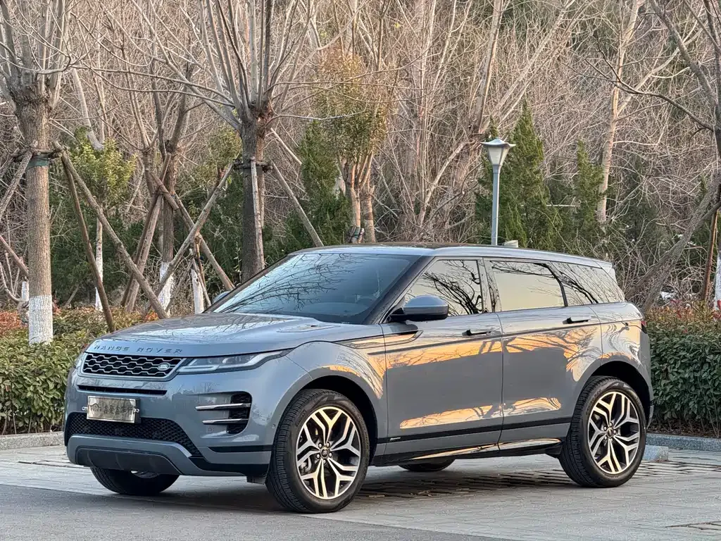 Land Rover Evoque — фото 1