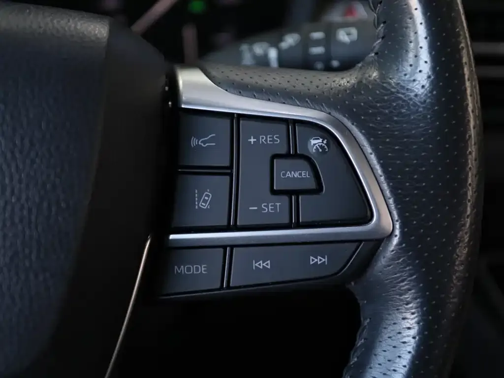 Toyota Sienna — фото 2
