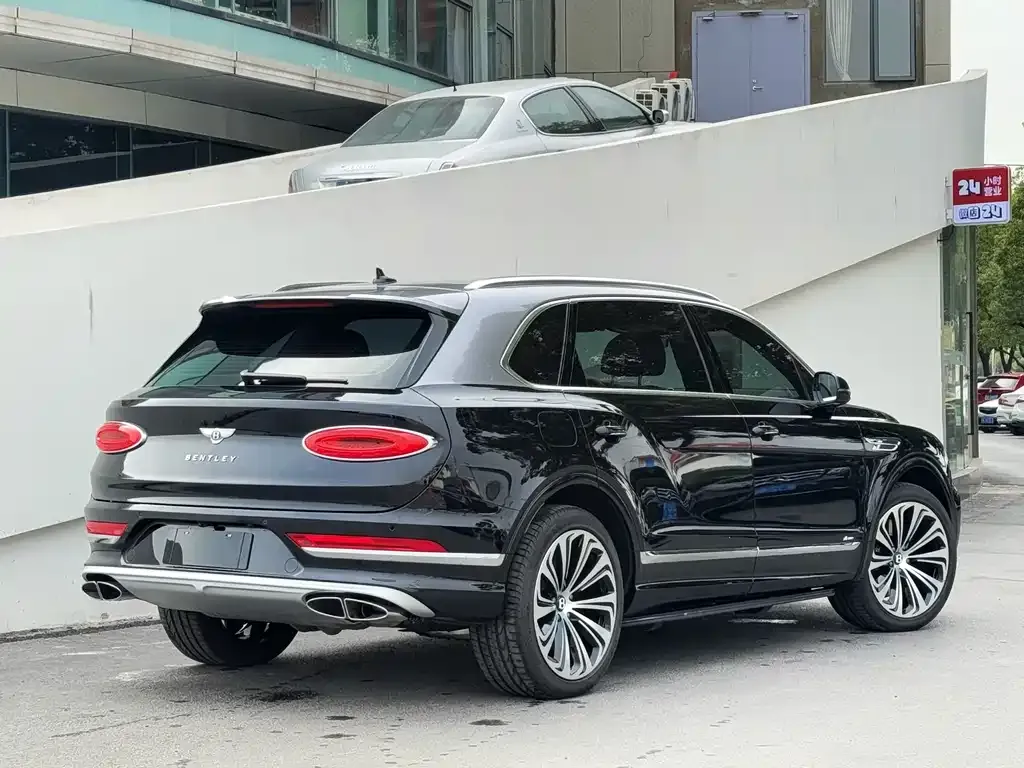 Bentley Bentayga — фото 5