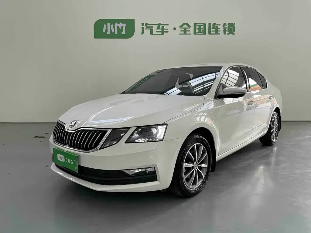 Skoda Octavia — фото 1