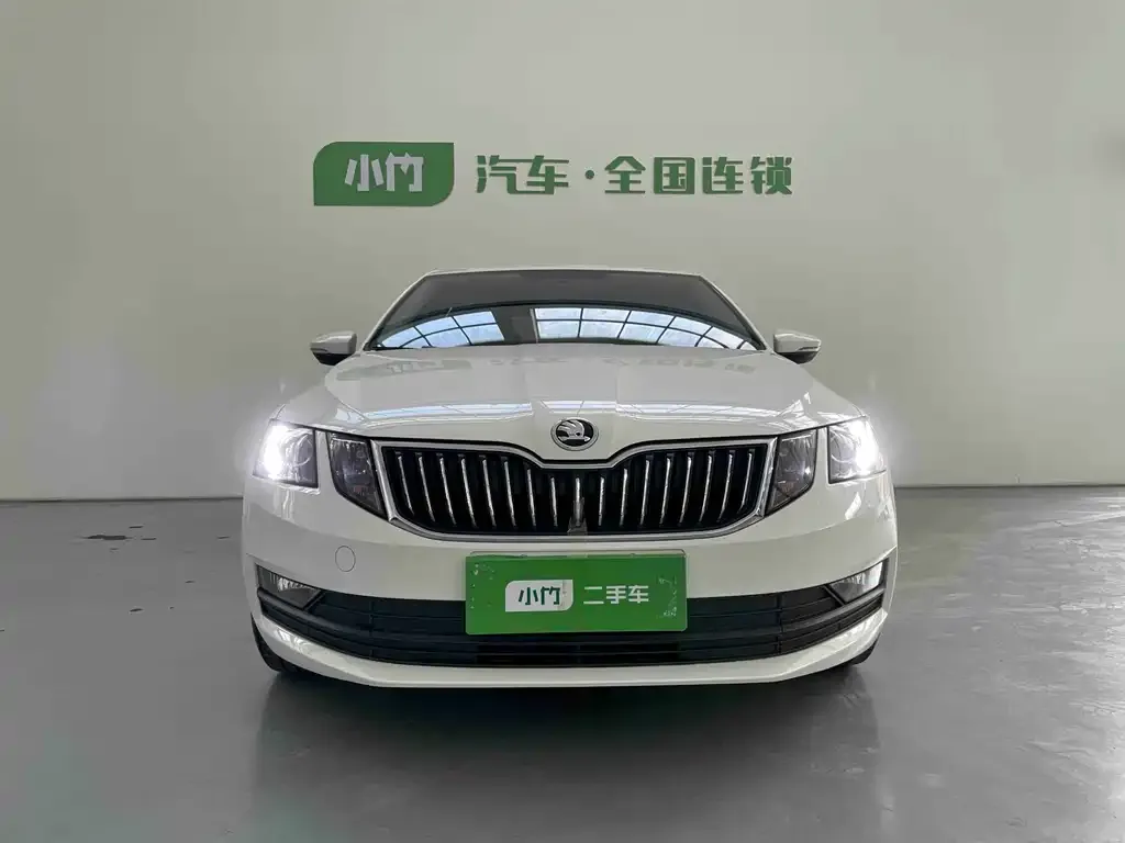 Skoda Octavia — фото 3