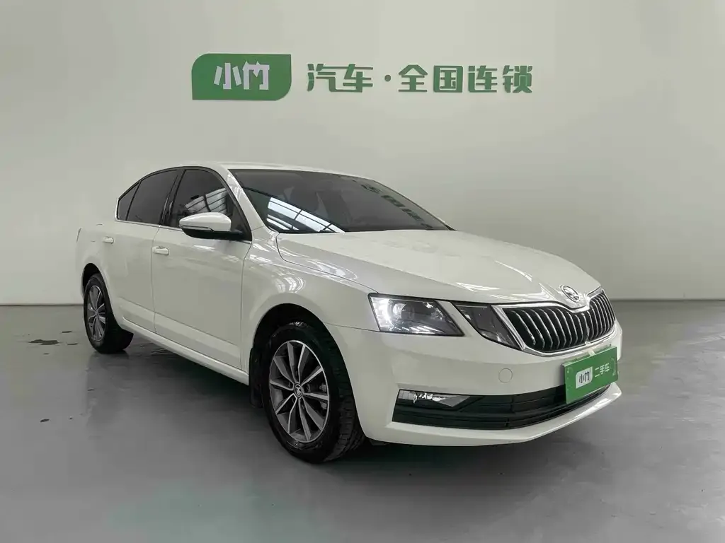 Skoda Octavia — фото 7