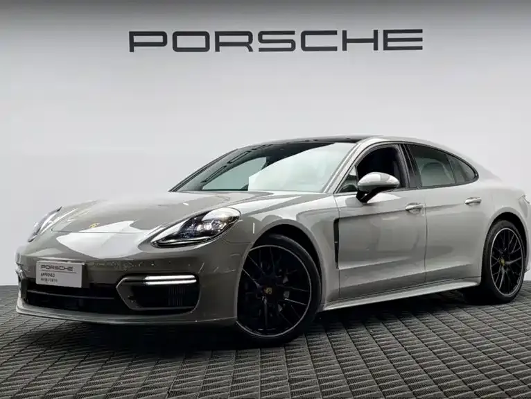 Porsche Panamera — фото 1