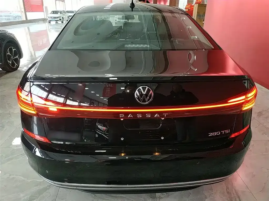 Volkswagen Passat — фото 4