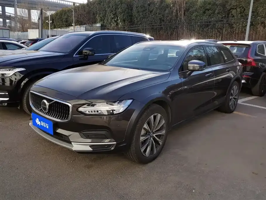 Volvo V90 — фото 1