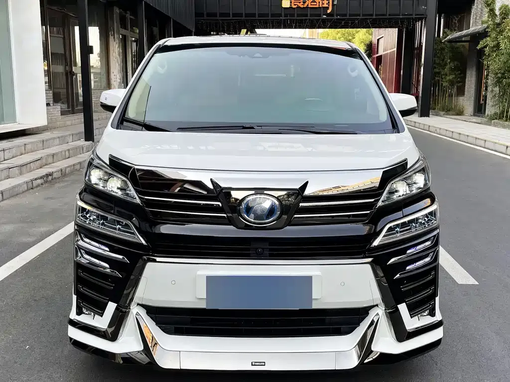Toyota Vellfire — фото 4