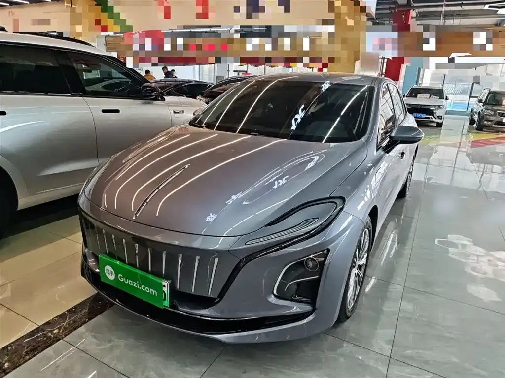 Hongqi E-QM5 — фото 1